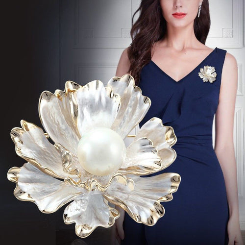 peony pearl brooch pin